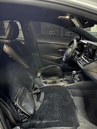 тойота краун 2023: Toyota Corolla: 2023 г., 1.8 л, Гибрид, Седан — 9