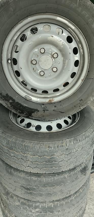 karavan maşınlar: Satılır: 4 ədəd şin və polad disk komplekti - Ölçü: 195/70 R15C — 1