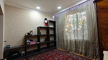 Продажа коттеджей и домов: Продаю дом, расположен в лебединовке улица северная дом 181, участок — 4