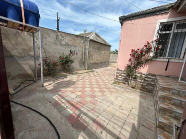 купить бак для воды: Поселок Сураханы 4 комнаты, 200 м², Нет кредита, Средний ремонт