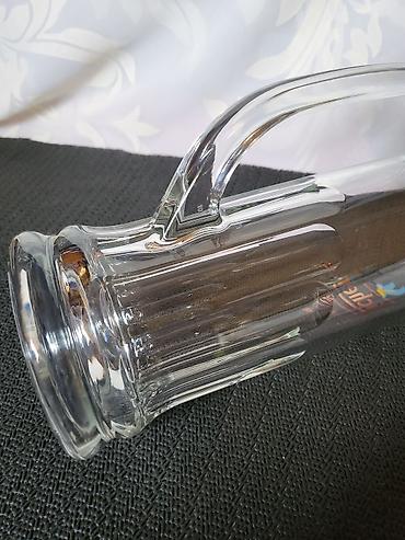 Čaše: Krigla nova Licher premuim Wiesn rastalova. Nova krigla sve na njoj — 13