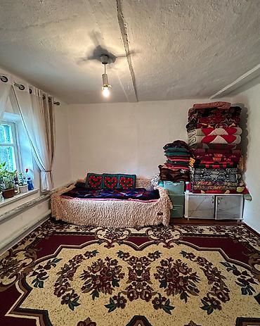 di store: ✨ Продаётся дом в с. Сокулук ✨ 🏡 Характеристики: • — 4