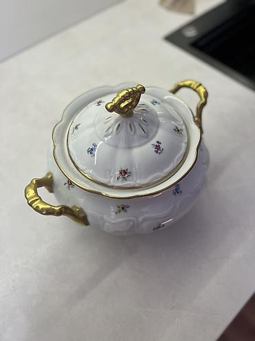 Супницы: Фарфоровая суповница с крышкой Carlsbad (Чехия) - Оригинальный — 1