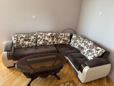 Комоды: Uqlavoy divan. jurnlani ile bir yerde. 280azn. acilmir. ünvan elit