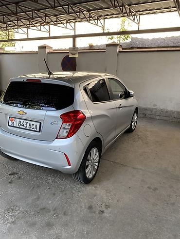 r2: Chevrolet Spark: 2016 г., 1 л, Вариатор, Бензин, Хэтчбэк — 3