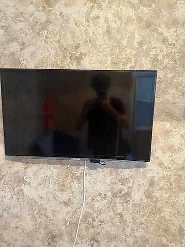 TV və video: Samsung LED televizor - Ekran: təxminən 32" (80 sm) diaqonal, geniş — 2