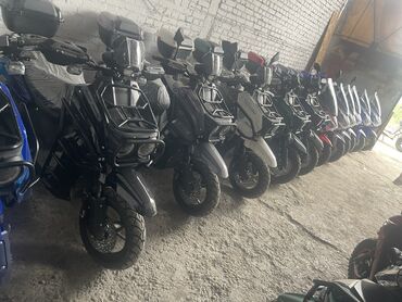 трехколесные скутеры: Макси скутер 150 куб. см, Бензин, Жаңы