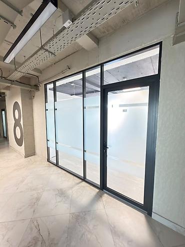 Сдаю Офисный кабинет: 50 м², В бизнес центре, С ремонтом, С системой безопасности, С юридическим адресом at lalafo.kg Сдаю Офисный кабинет: 50 м², В бизнес центре, С ремонтом, С системой безопасности, С юридическим адресом
