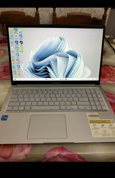 islenmis noutbuklar: İşlənmiş ASUS Vivobook, 12.5 ", Intel Core i5, 512 GB, Ödənişli çatdırılma