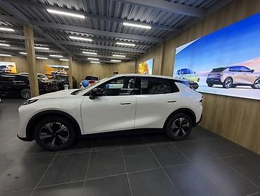 Changan: Changan Qiyuan Q05: 2026 г., Автомат, Электромобиль — 2