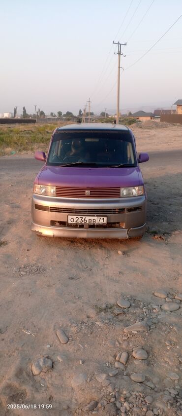 runx alex: Toyota bB: 2002 г., 1.3 л, Автомат, Бензин, Van