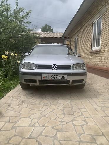 шинен москвич: Volkswagen Golf: 2000 г., Хетчбек — 3