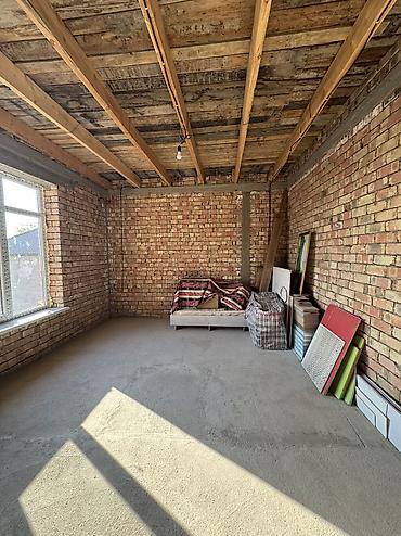 Продажа коттеджей и домов: ✨ Продаётся дом под ПСО в с. Сокулук ✨ 🏡 Характеристики: • Участок - — 10