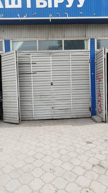 подъемник в аренду: 45 м², Металлический