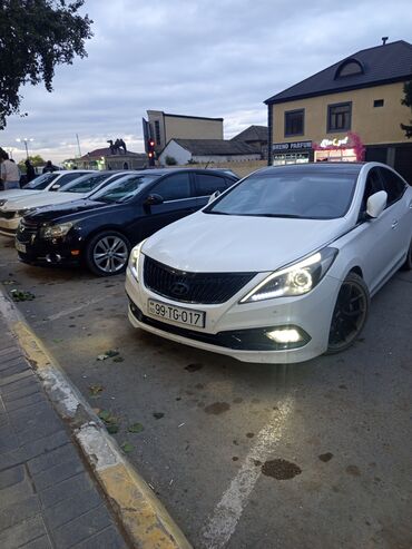 Hyundai: Hyundai Grandeur: 2.2 l | 2015 il Sedan — 4