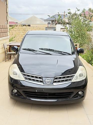 mersedes e klass: Nissan Tiida: 1.5 l | 2011 il Hetçbek — 1