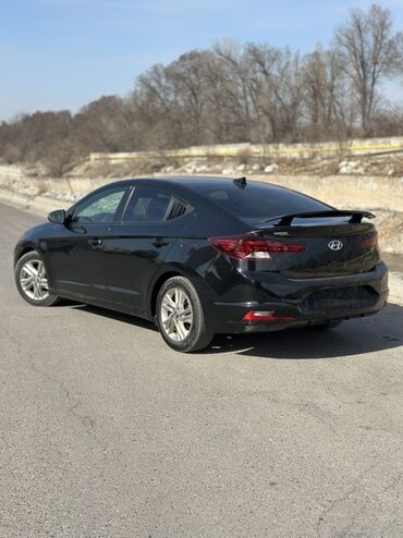 купить авто с кореи бу: Hyundai Elantra: 2018 г., 2 л, Автомат, Бензин, Седан