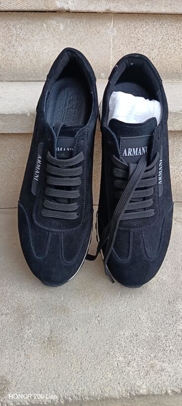 домашние тапочки новый: Armani kişi krossovkası – klassik qara rəngdə. - Material: yumşaq