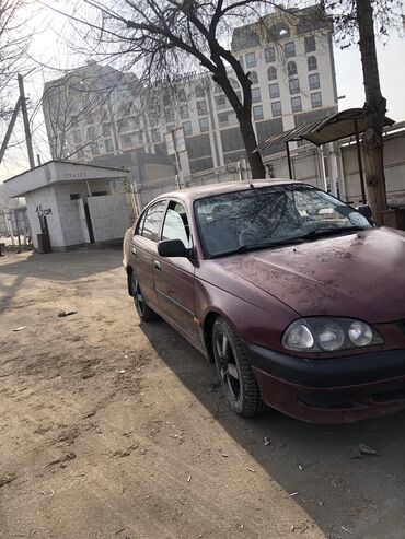 Toyota: Toyota Avensis: 1998 г., 1.6 л, Механика, Бензин, Седан