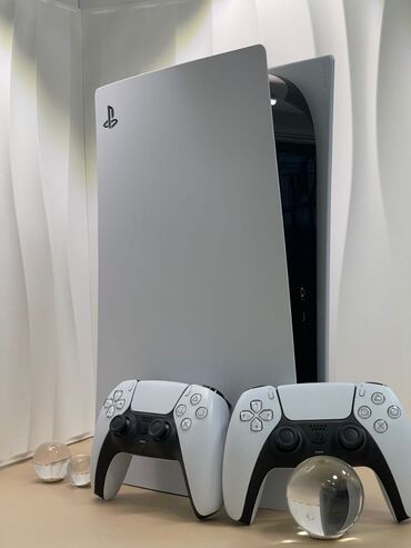 PS5 (Sony PlayStation 5): Playstation 5 az istifade olunub Ideal veziyyetdedir yeniden