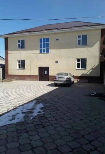квартира рабочий горадок: 1 бөлмө, 24 кв. м, Жатакана жана мейманкана түрүндө, 1 кабат, Косметикалык ремонт