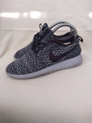 Patike: NIKE original zenske patike br 38, koriscene kratko. Duzina — 2