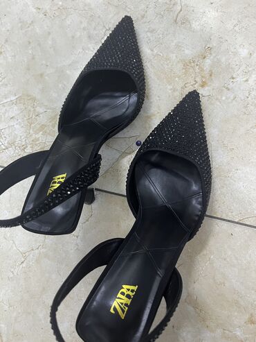 купить кератолический гель для ног: Туфли, 37, Zara, Жаңы, түсү - Кара, Өзү алып кетүү