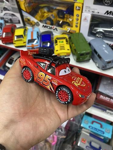 куртка ferrari: Игрушечный автомобиль «гоночный болид» красного цвета. - Материал — 1