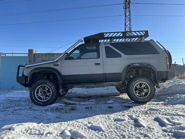 Nissan: Nissan Terrano: 1989 г., 3 л, Механика, Бензин, Внедорожник