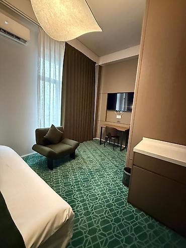 Гостиницы, отели (Посуточная аренда комнат): Адрес : пр Чынгыза Айтматова 88 Посуточно квартиры Бишкек, гостинца — 6