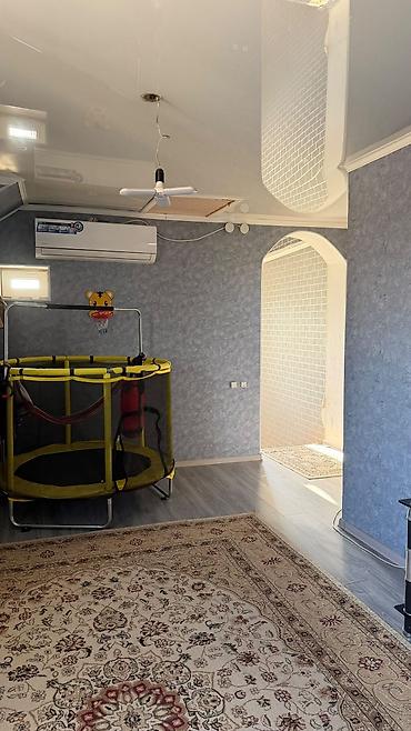Продажа коттеджей и домов: 6 комнат и более, 210 м², 5 соток, Бишкек, Ак-Ордо ж/м Собственник — 12