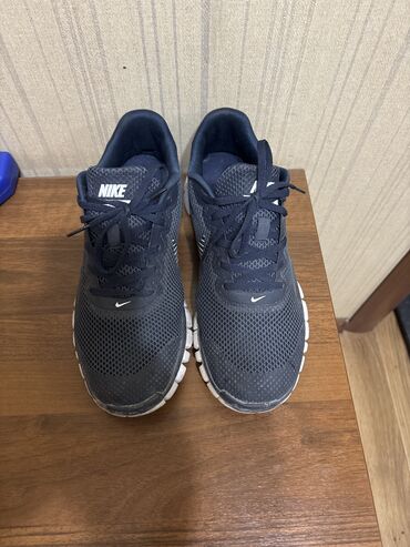 Кроссовки и спортивная обувь: Б/у отдам хорошо — 8