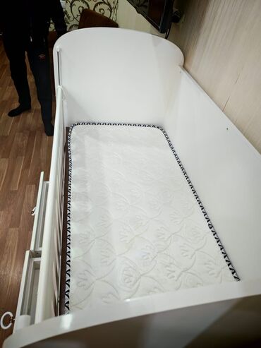 Xodunoklar: Uşaq beşiyi satilir az işlənib yerləşir yeri Həzi aslanov metrosu