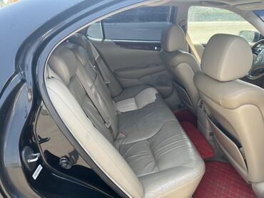 Lexus: Lexus ES 300 modeli. Klassik sedan dizaynı və dörd qapılı korpusu ilə — 11