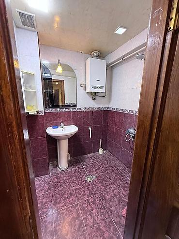 xalqlar dostluğu: İcarəyə verilir 3 otaqlı köhnə tikili 80 m², Xalqlar Dostluğu m. 700 — 9