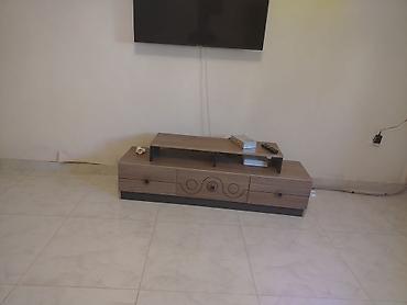MDF televiziya stendi - Material: MDF-lam, taxta teksturalı səth
