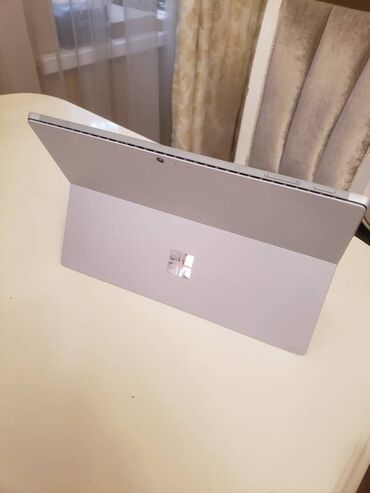 Ноутбуки: Ультрабук, Microsoft Surface, Intel Core i7 — 6