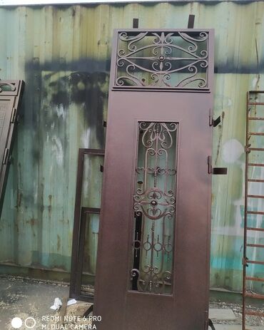 Двери для домов и квартир: Сохраним вашу безопасность и добавим стиль вашему дому! 🔒⚡ Наши — 6