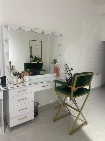 demir borularin qiymeti: Makiyaj üçün masa