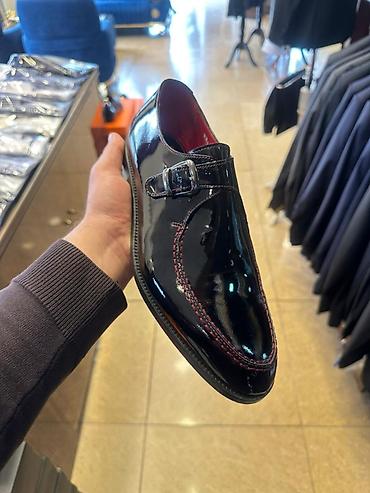 Ayaqqabılar: Klassik kişi ayaqqabısı – laklı dəri, monkk qayışlı model - Material — 1