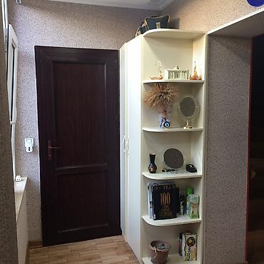 ofis dolablari: Giriş üçün güzgülü kupe şkaf - Rəng: açıq krem - Ön hissə: ikili — 5