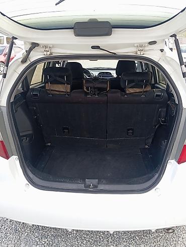 Honda Fit: 2009 г., Автомат, Бензин, Хетчбек — 4