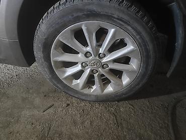Продаю 2 диска R17 на Toyota Corolla Оригинальные диски, ровные, в