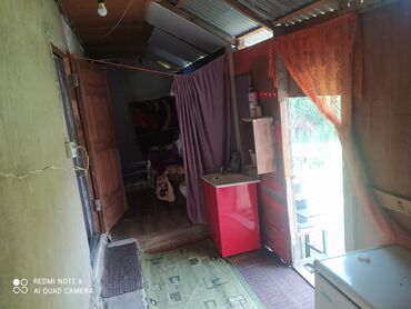 снять квартиру на длительный срок: 30 м², 2 комнаты, Парковка, Забор, огорожен