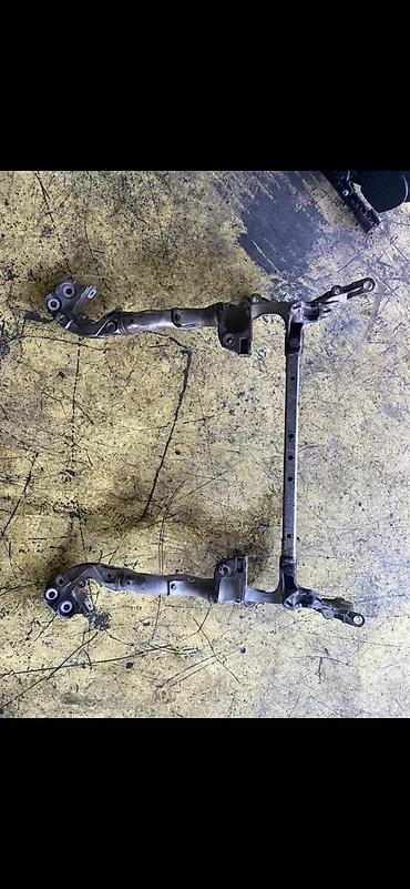 auto oprema krusevac: AUDI A4 A5 TRAP TRAVERZNA KOLEVKA 8T0399315J | Audi vw delovi zemun — 4