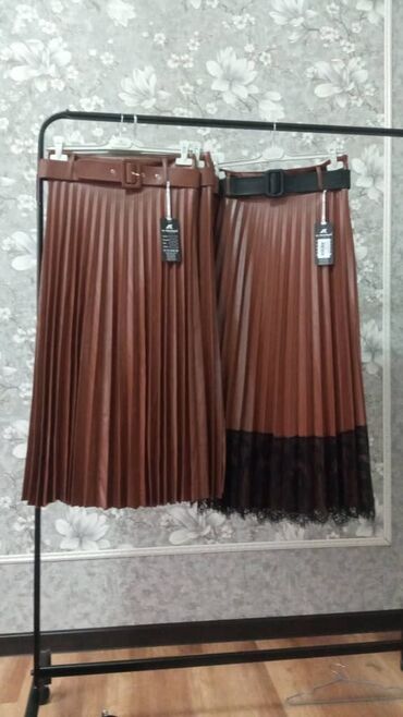 charles keith кошелек: Юбка, Модель юбки: Плиссе, Миди, По талии