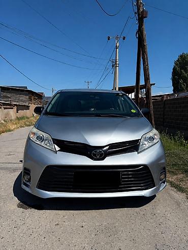 deu labo: Toyota Sienna: 2019 г., 3.5 л, Автомат, Бензин, Минивэн — 3