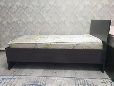 дешевые кровати: Односпальная Кровать, Б/у