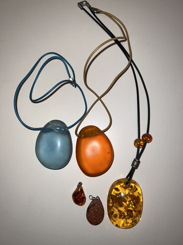 Sırğalar: Bijuteriya sırğalar. Hər şəkildəkinin Hamısı birlikdə 8 manat -da lalafo.az — 7 Sırğalar: Bijuteriya sırğalar. Hər şəkildəkinin Hamısı birlikdə 8 manat — 7