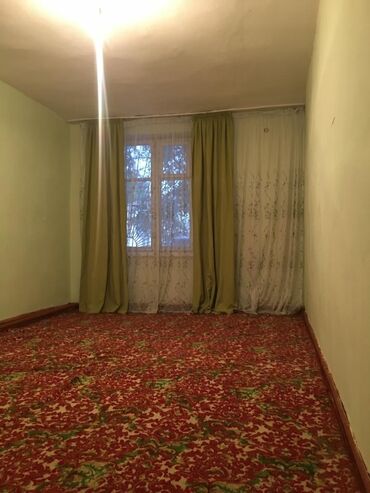 сниму кабинет для массажа: 2 комнаты, 54 м², 1 этаж, Старый ремонт